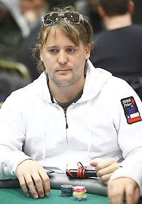 nNicolas fierro